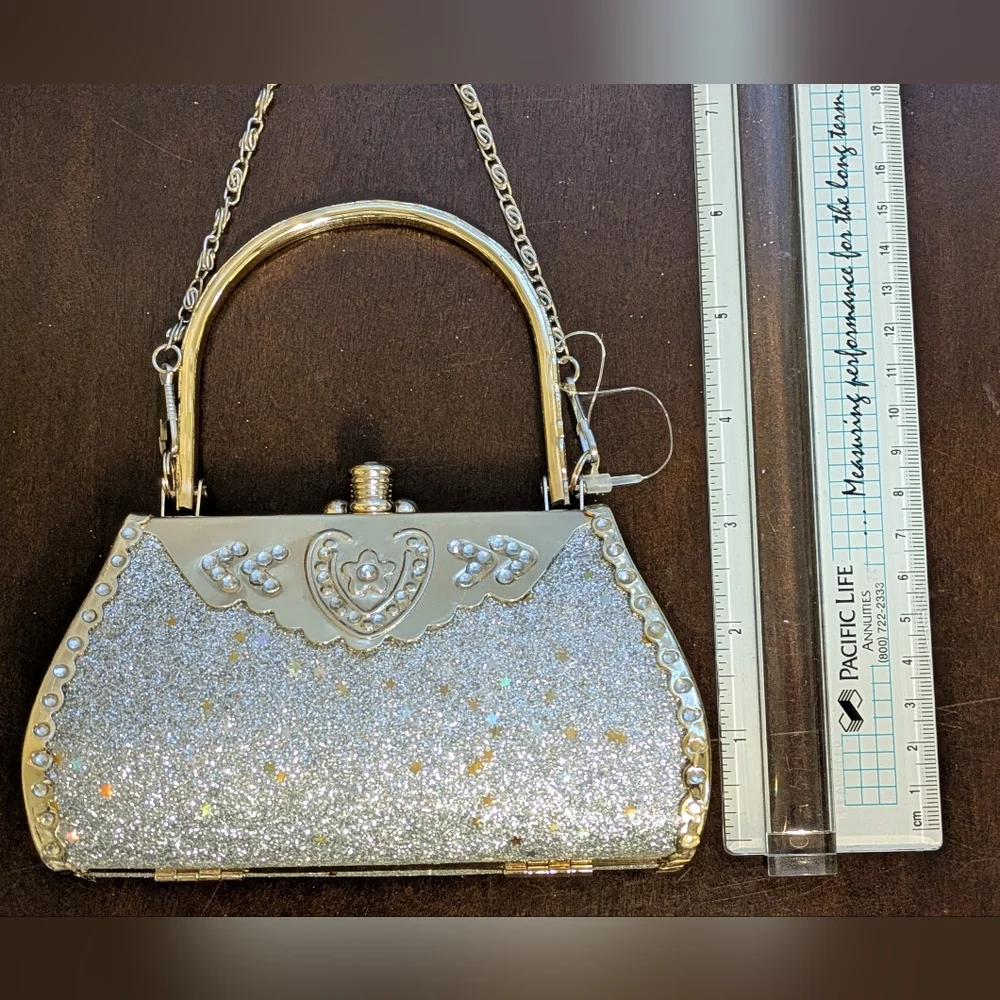 Stunning Silver / Gold Evening Clutch. NWOT - Picture 7 of 12